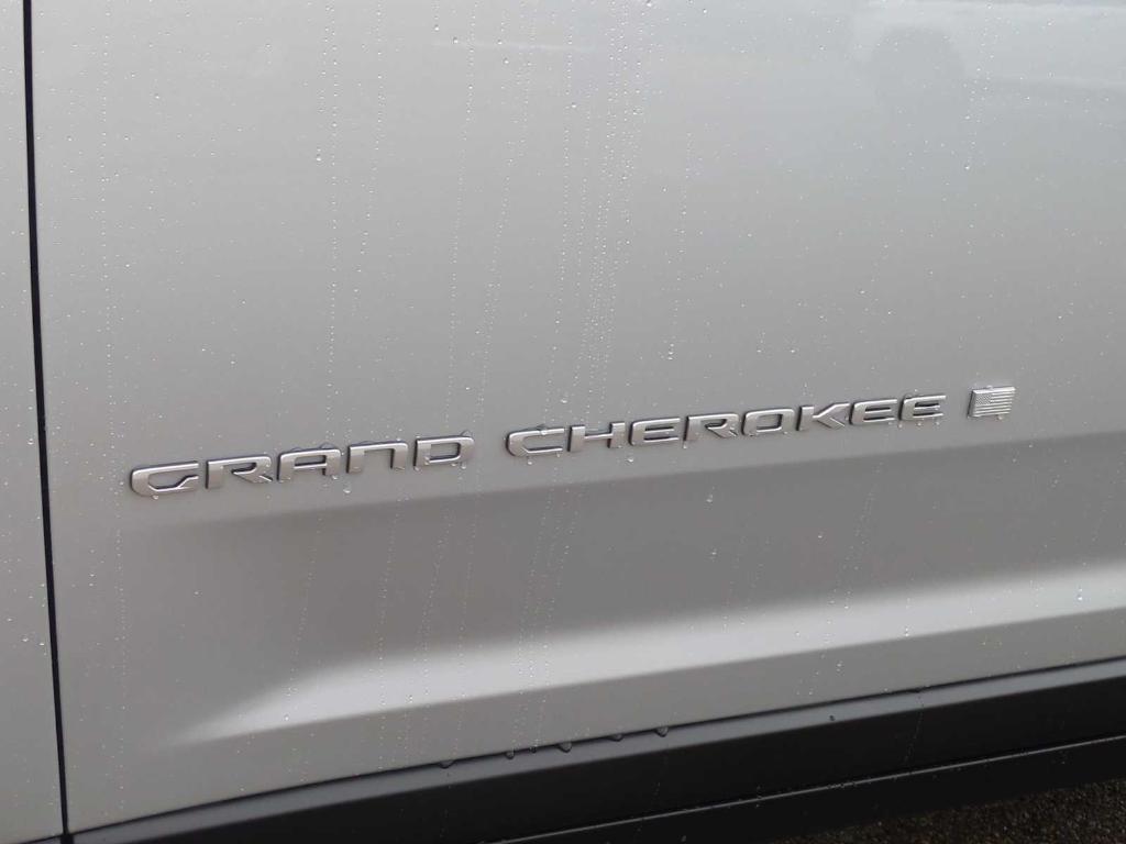new 2025 Jeep Grand Cherokee car, priced at $34,067