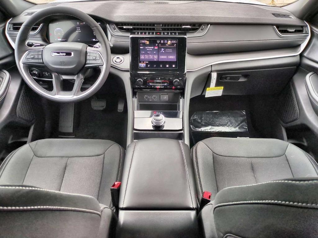 new 2025 Jeep Grand Cherokee car, priced at $34,067
