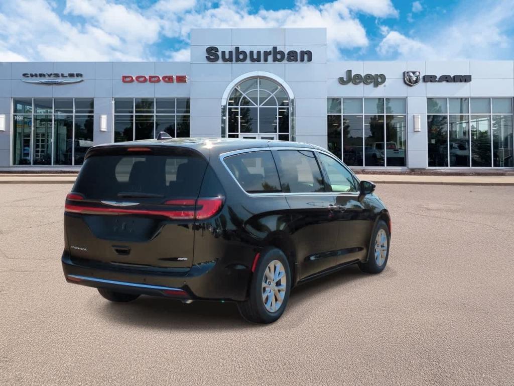 new 2025 Chrysler Pacifica car, priced at $39,583