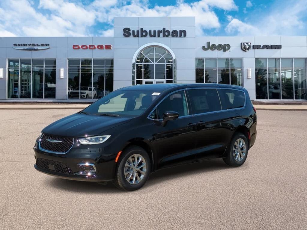 new 2025 Chrysler Pacifica car, priced at $39,583