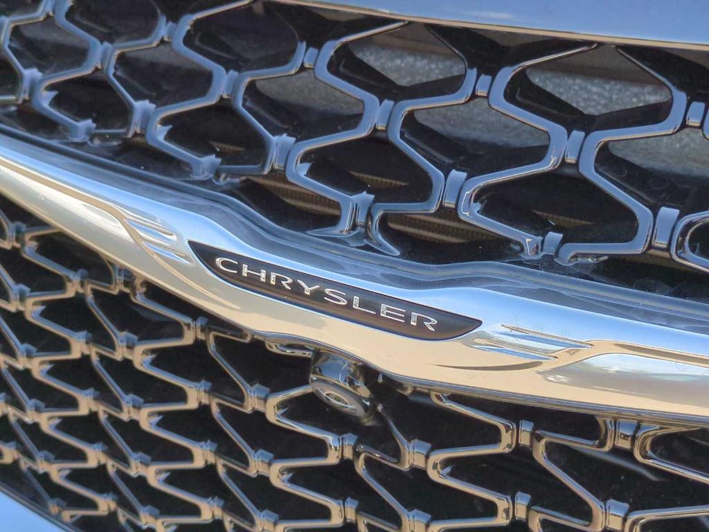 new 2025 Chrysler Pacifica car, priced at $39,583