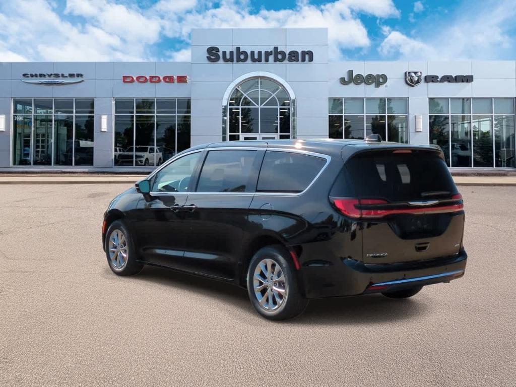 new 2025 Chrysler Pacifica car, priced at $39,583