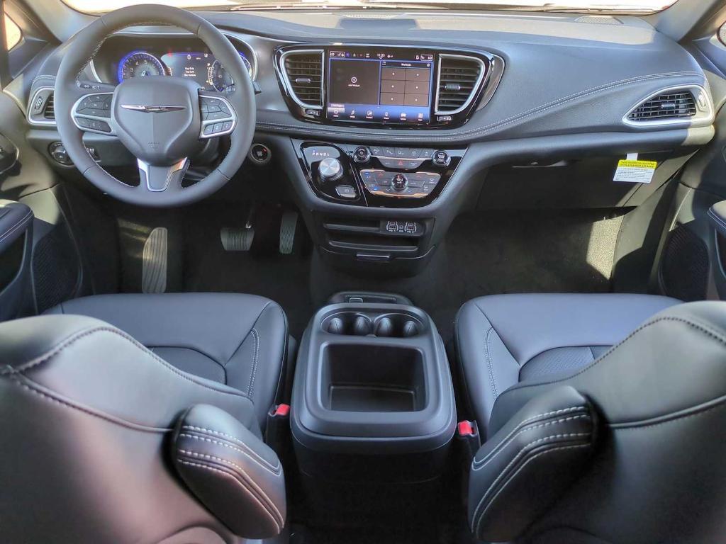new 2025 Chrysler Pacifica car, priced at $39,583