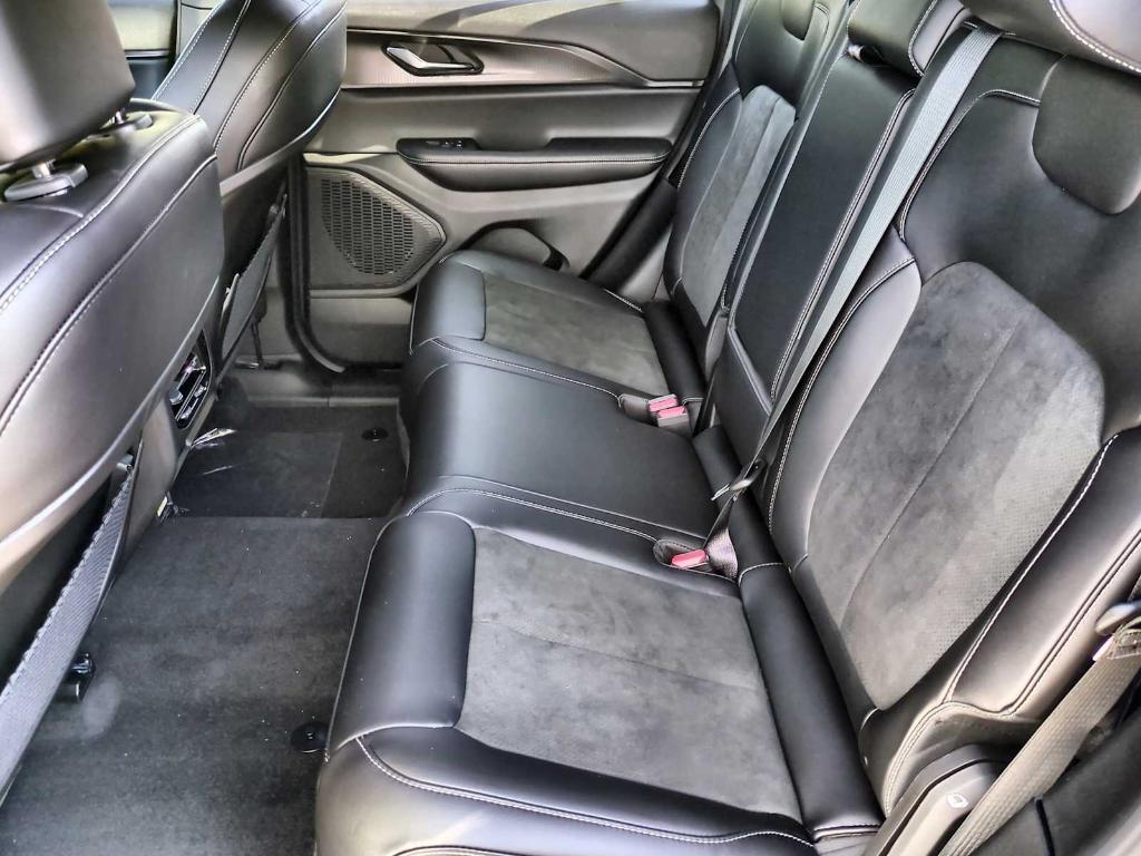 new 2025 Jeep Grand Cherokee car, priced at $36,151