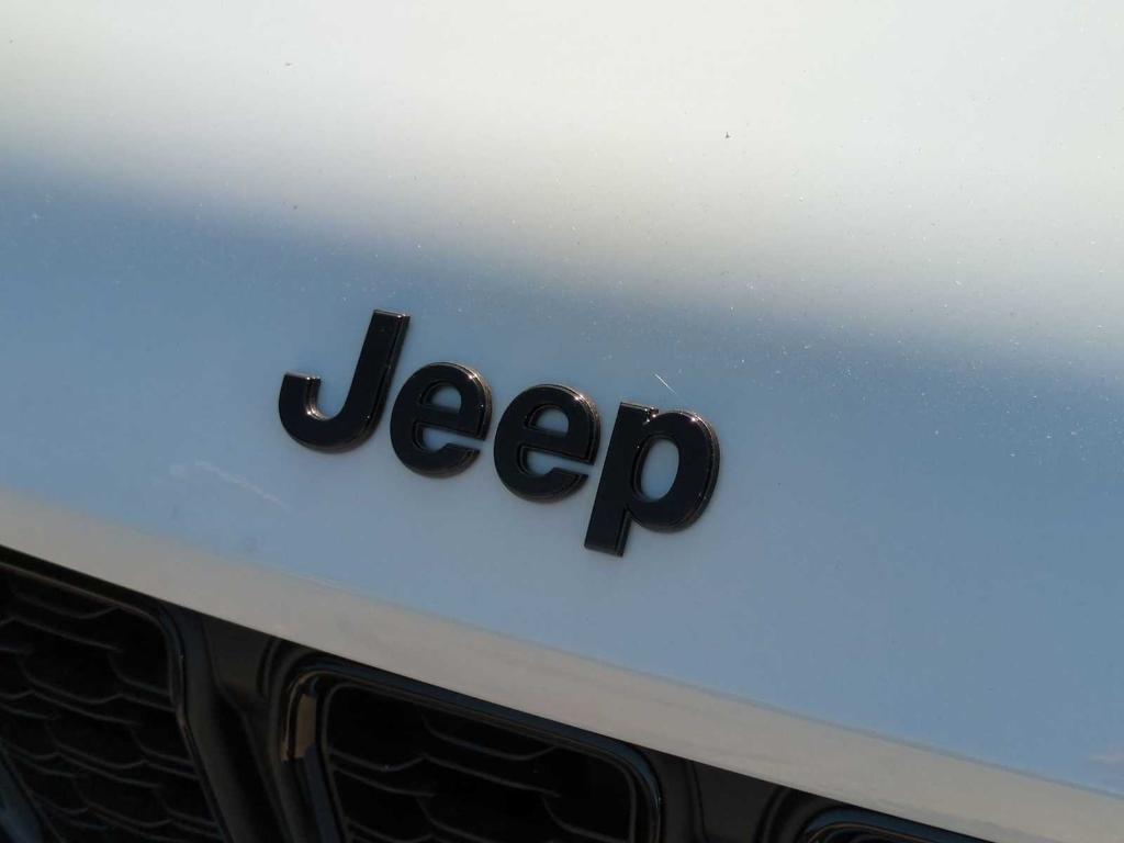 new 2025 Jeep Grand Cherokee car, priced at $36,151