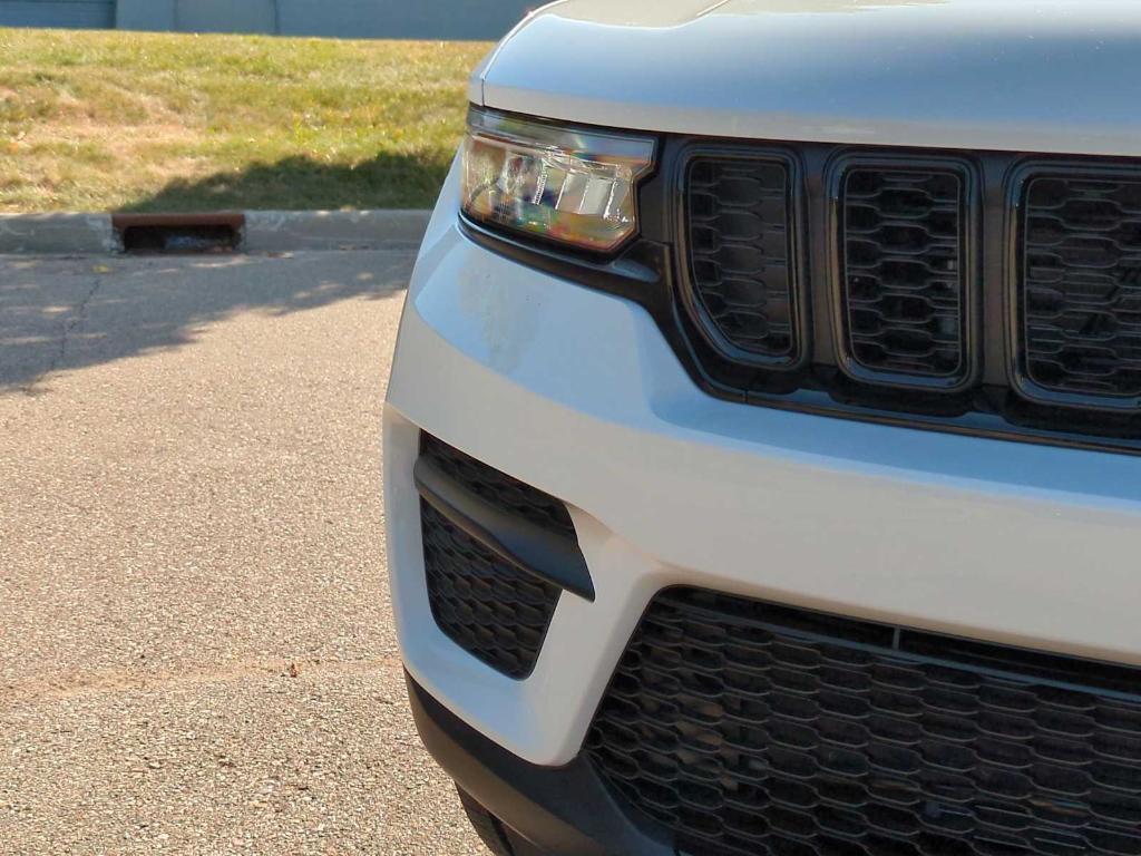 new 2025 Jeep Grand Cherokee car, priced at $36,151