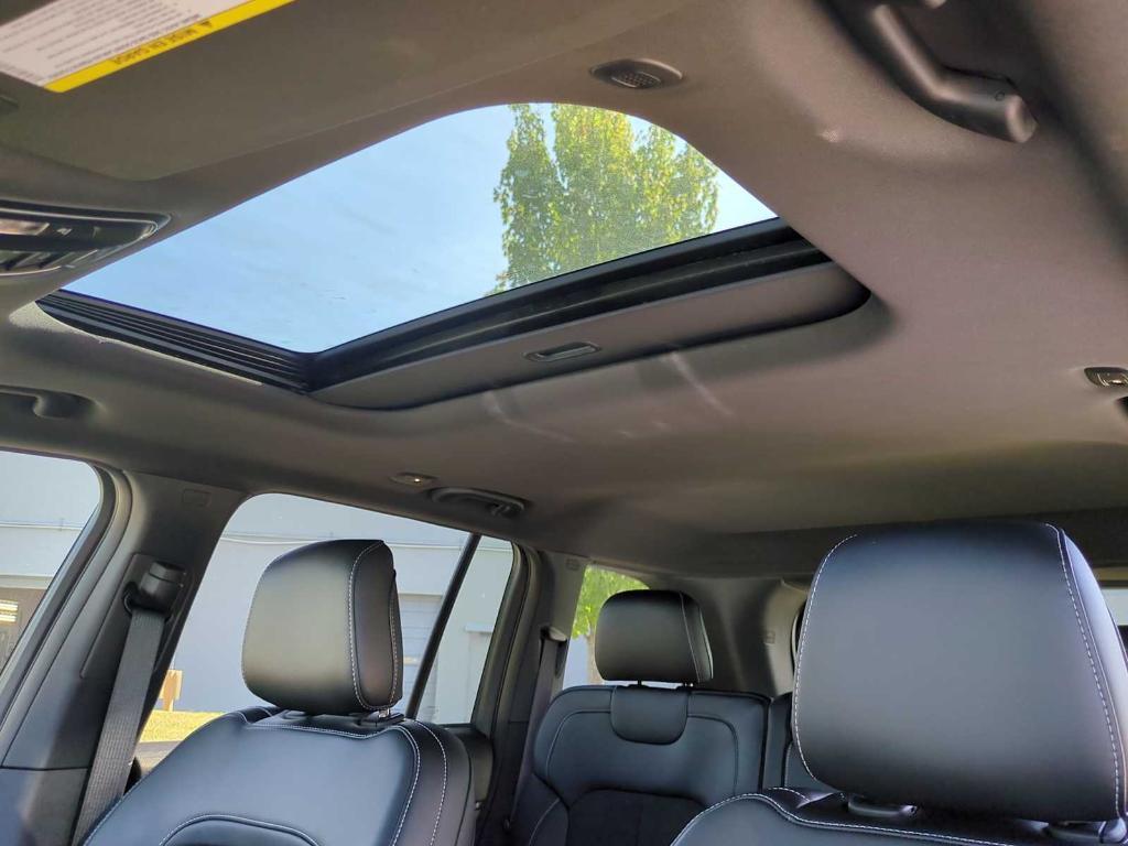 new 2025 Jeep Grand Cherokee car, priced at $36,151