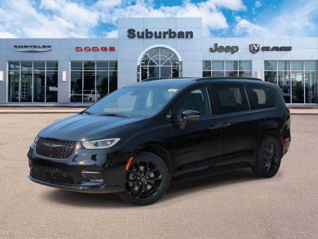 new 2026 Chrysler Pacifica car, priced at $54,886
