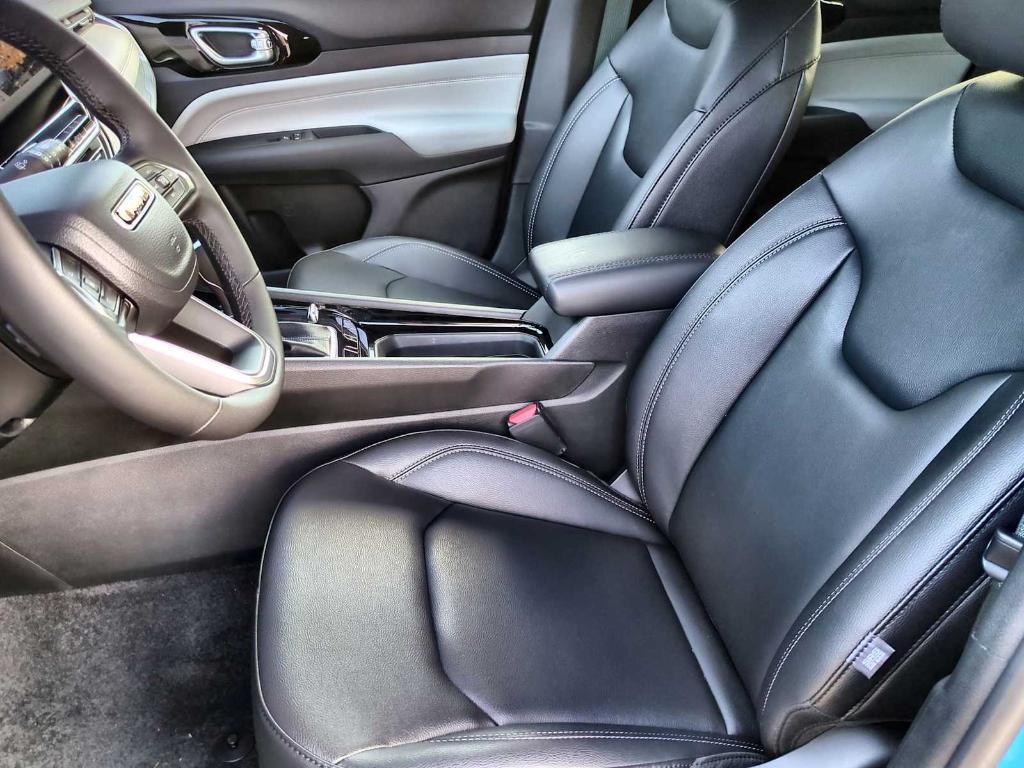 new 2026 Jeep Compass car, priced at $30,978