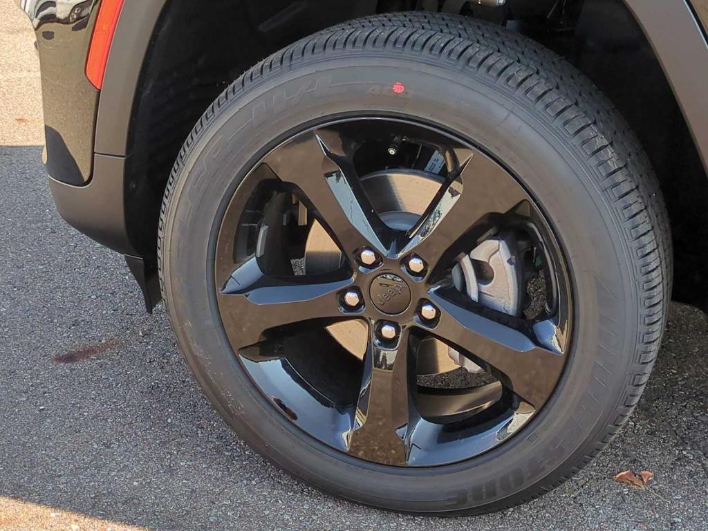 new 2025 Jeep Grand Cherokee car, priced at $39,351