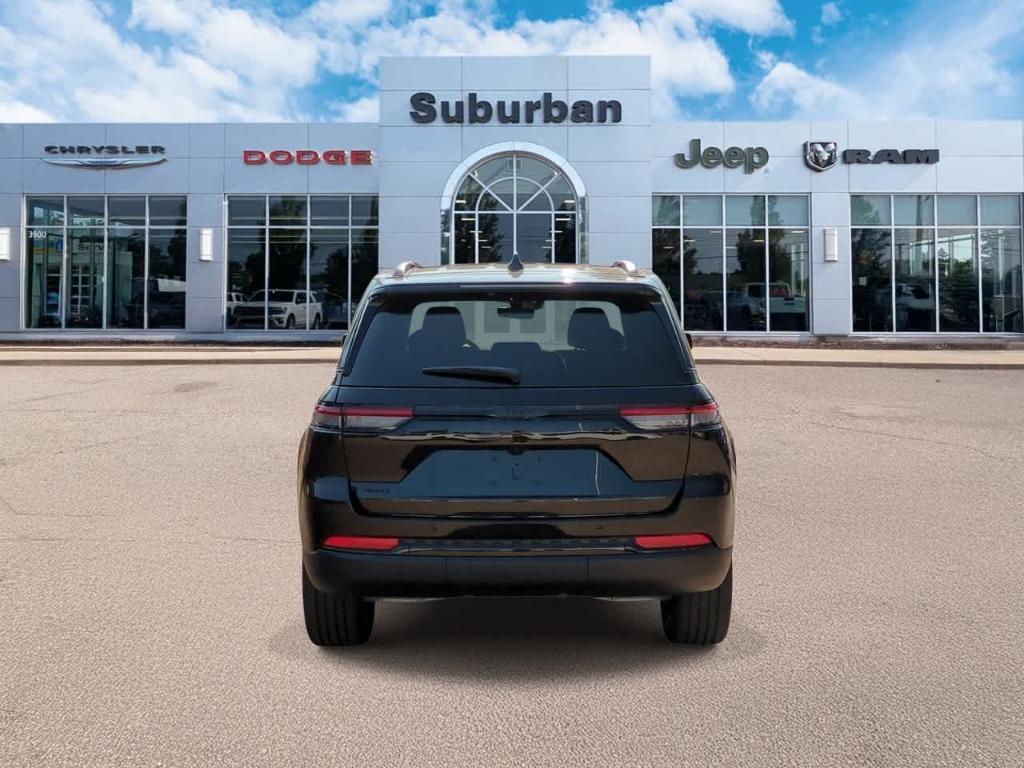 new 2025 Jeep Grand Cherokee car, priced at $39,351