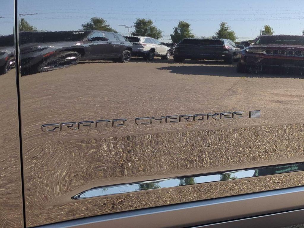 new 2025 Jeep Grand Cherokee car, priced at $39,351