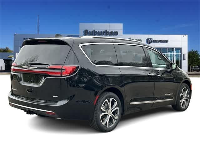 new 2024 Chrysler Pacifica car, priced at $55,594
