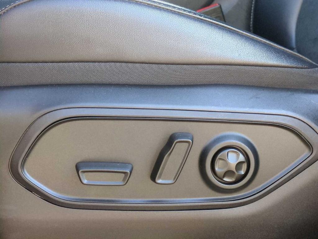 used 2024 Jeep Grand Cherokee car, priced at $29,588