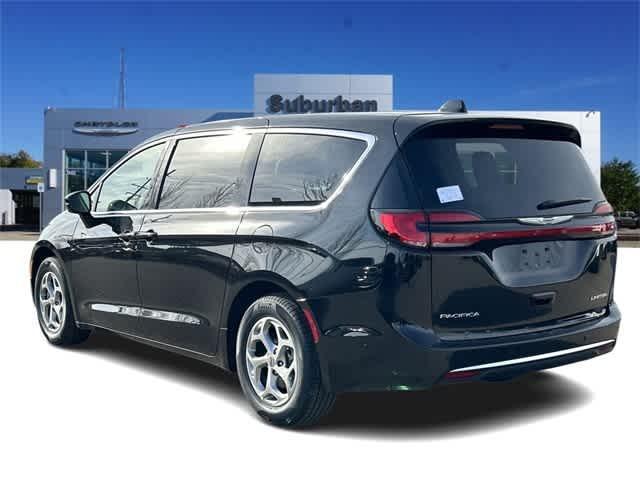 new 2024 Chrysler Pacifica car, priced at $47,593