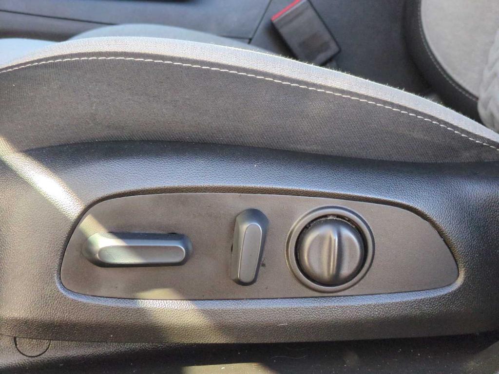 used 2022 Chevrolet Equinox car, priced at $14,990