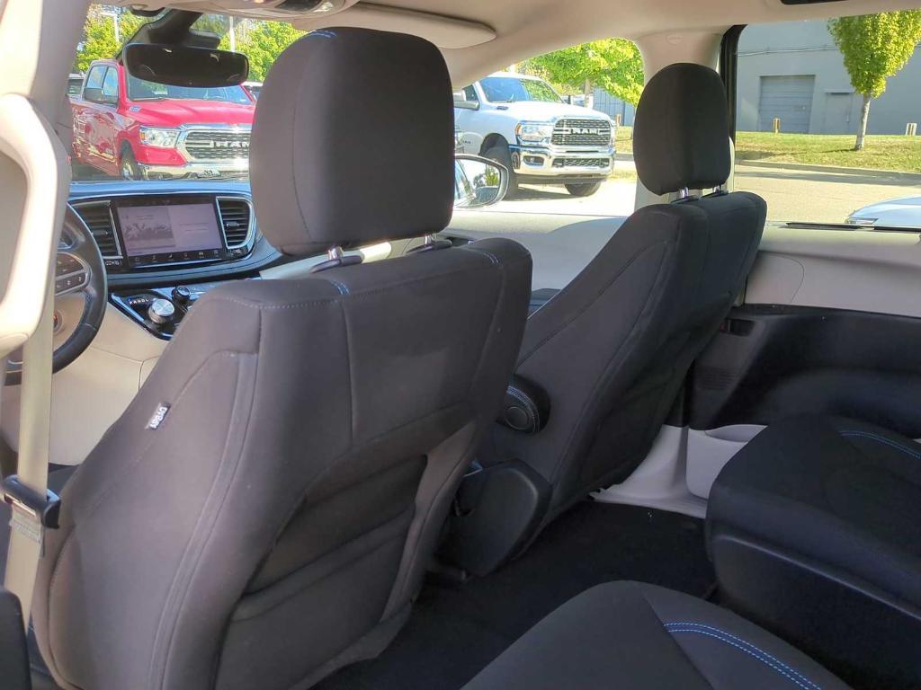 used 2021 Chrysler Pacifica Hybrid car, priced at $24,990