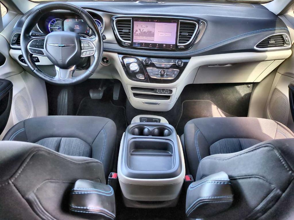 used 2021 Chrysler Pacifica Hybrid car, priced at $24,990