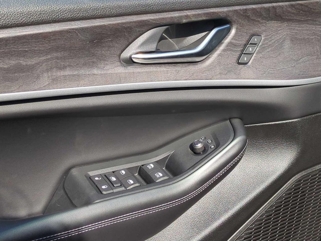 new 2025 Jeep Grand Cherokee L car, priced at $43,967