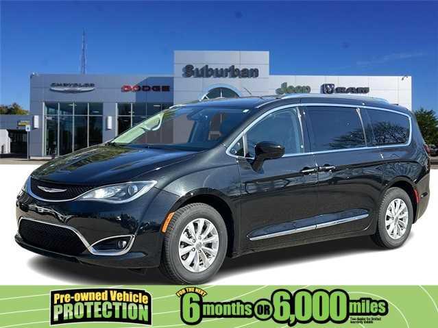 used 2019 Chrysler Pacifica car, priced at $18,488