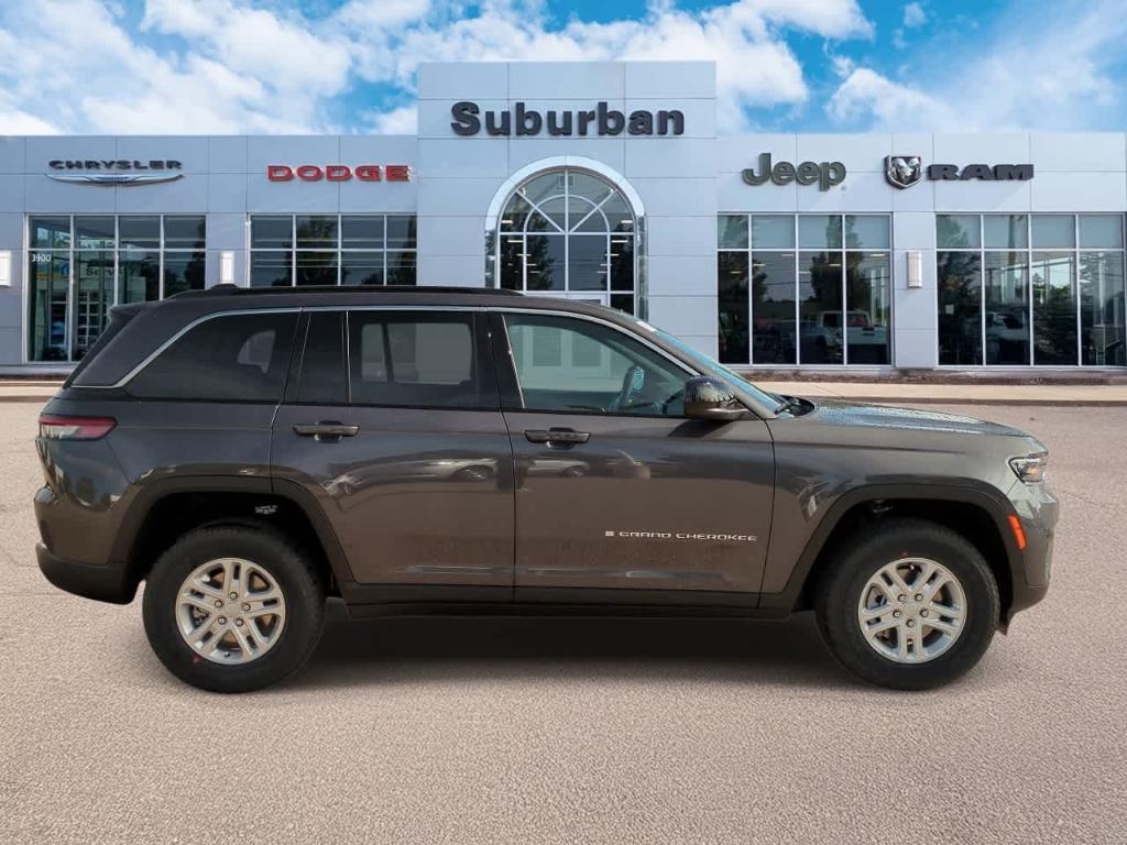new 2025 Jeep Grand Cherokee car, priced at $33,544