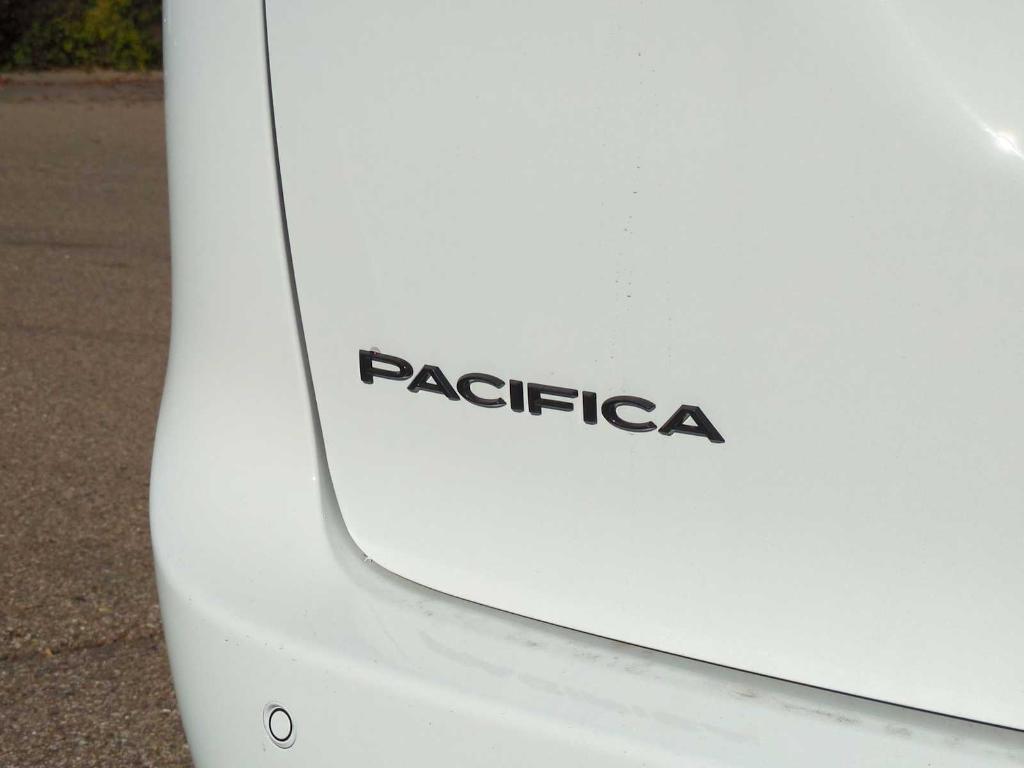 new 2026 Chrysler Pacifica car, priced at $37,660