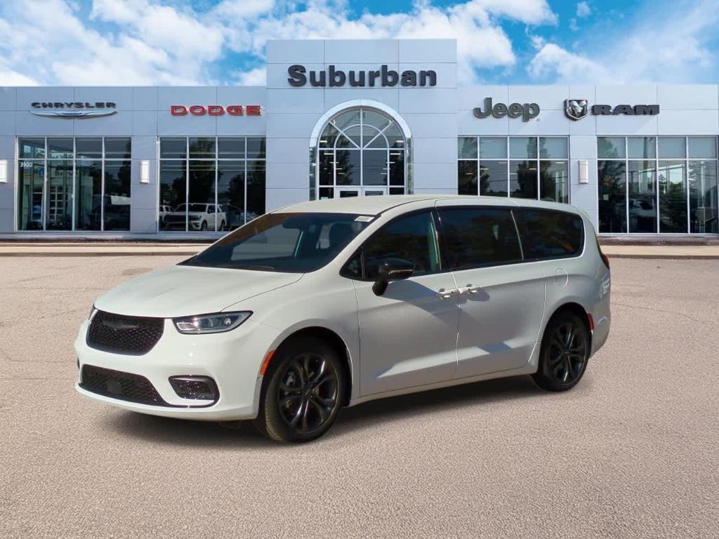 new 2026 Chrysler Pacifica car, priced at $37,660