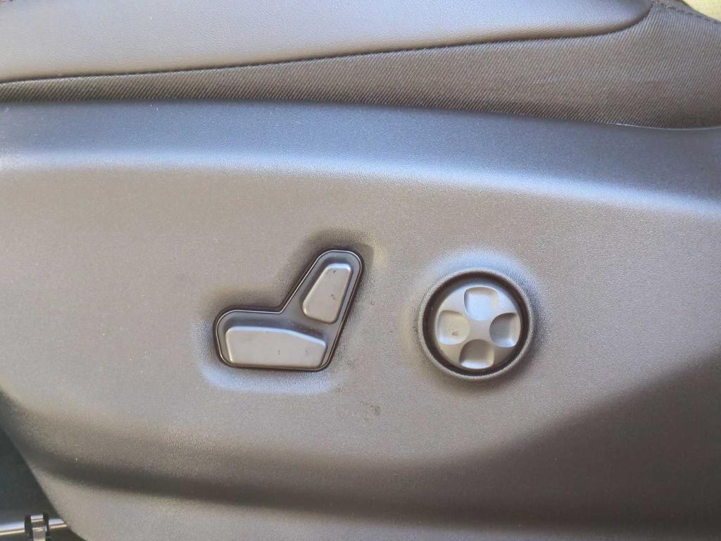 new 2026 Chrysler Pacifica car, priced at $37,660