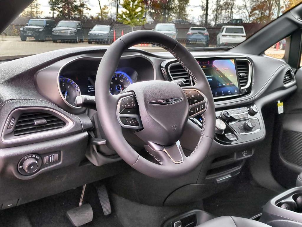 new 2026 Chrysler Pacifica car, priced at $38,084
