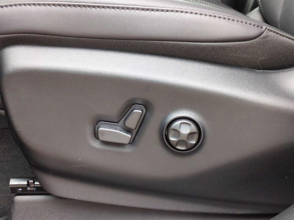 new 2026 Chrysler Pacifica car, priced at $38,084