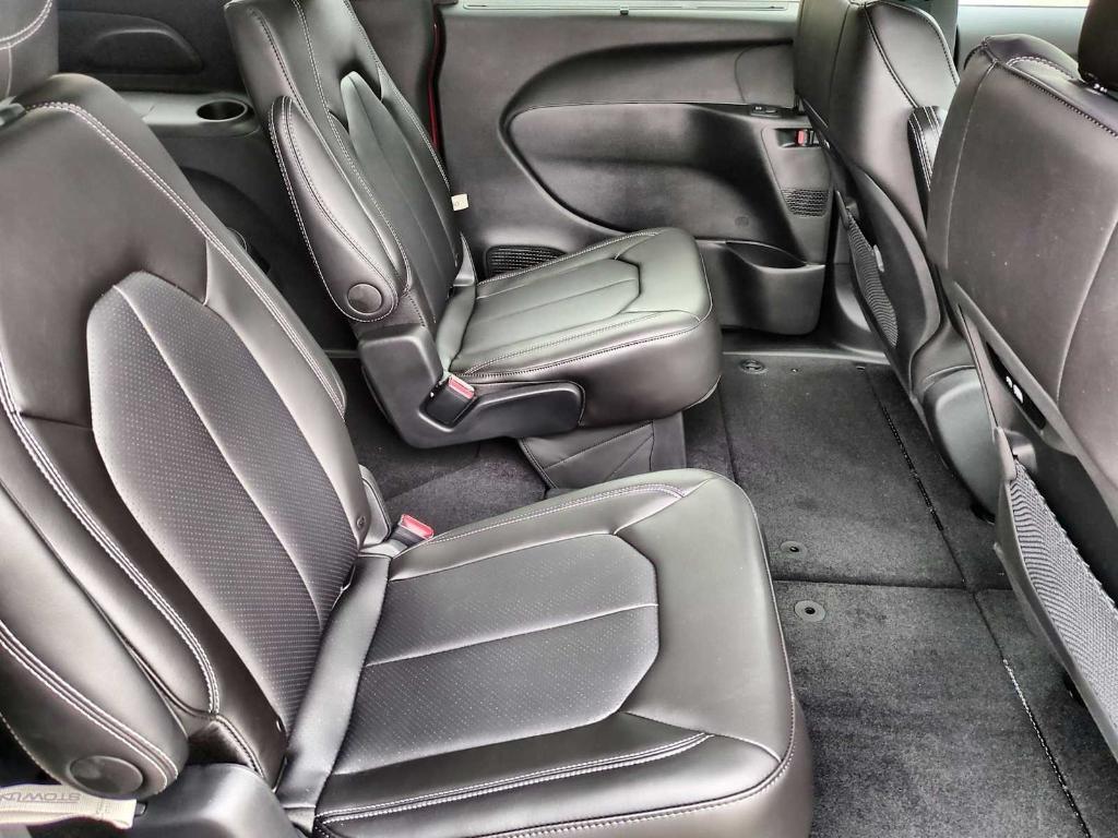 new 2026 Chrysler Pacifica car, priced at $38,084