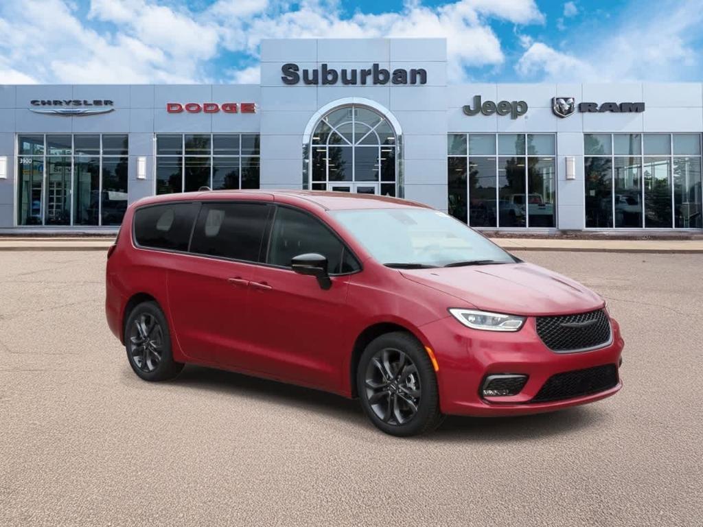 new 2026 Chrysler Pacifica car, priced at $38,084