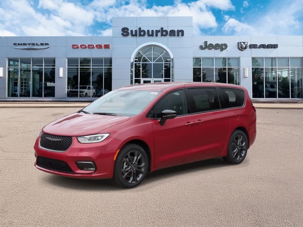 new 2026 Chrysler Pacifica car, priced at $38,084