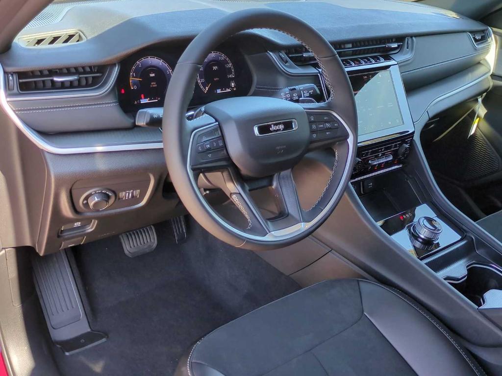 new 2025 Jeep Grand Cherokee car, priced at $36,660