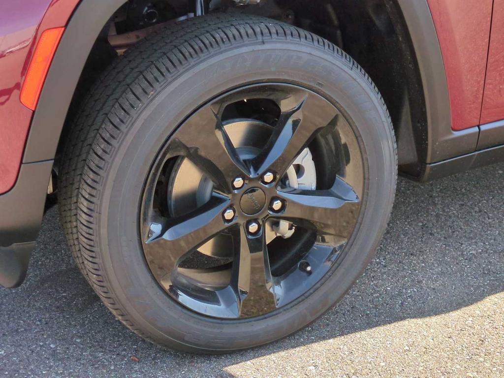 new 2025 Jeep Grand Cherokee car, priced at $36,660