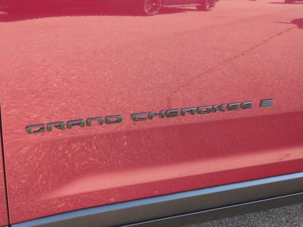 new 2025 Jeep Grand Cherokee car, priced at $36,660
