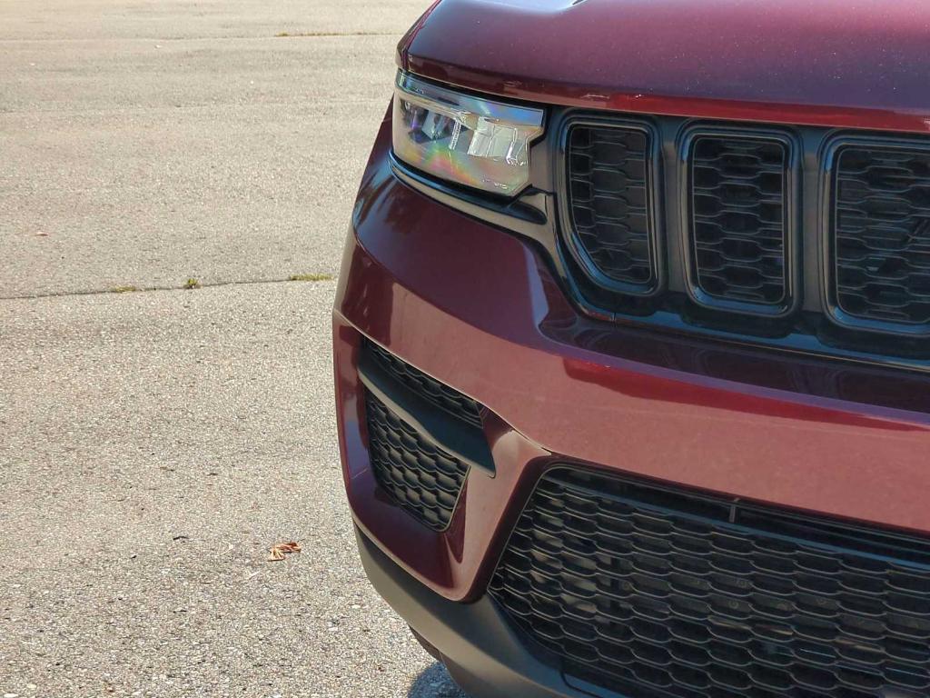 new 2025 Jeep Grand Cherokee car, priced at $36,660