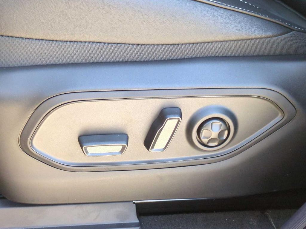 new 2025 Jeep Grand Cherokee car, priced at $36,660