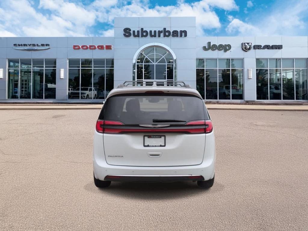 used 2021 Chrysler Pacifica car, priced at $20,881
