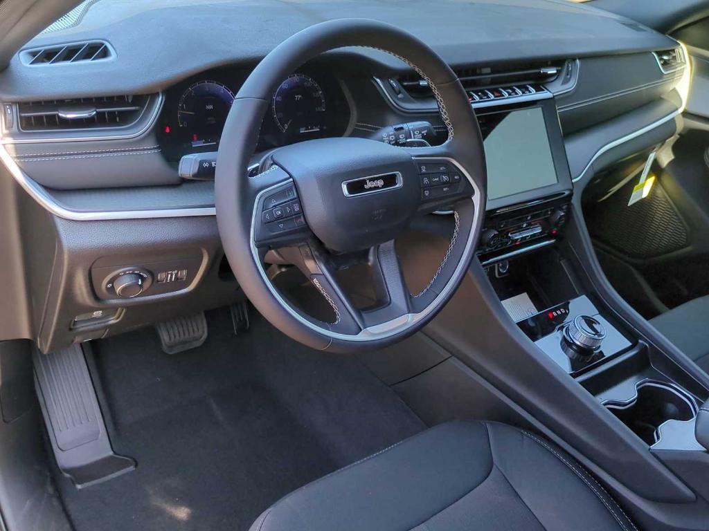new 2025 Jeep Grand Cherokee L car, priced at $38,076