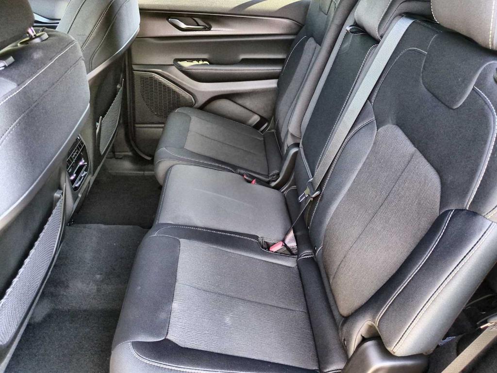 new 2025 Jeep Grand Cherokee L car, priced at $38,076