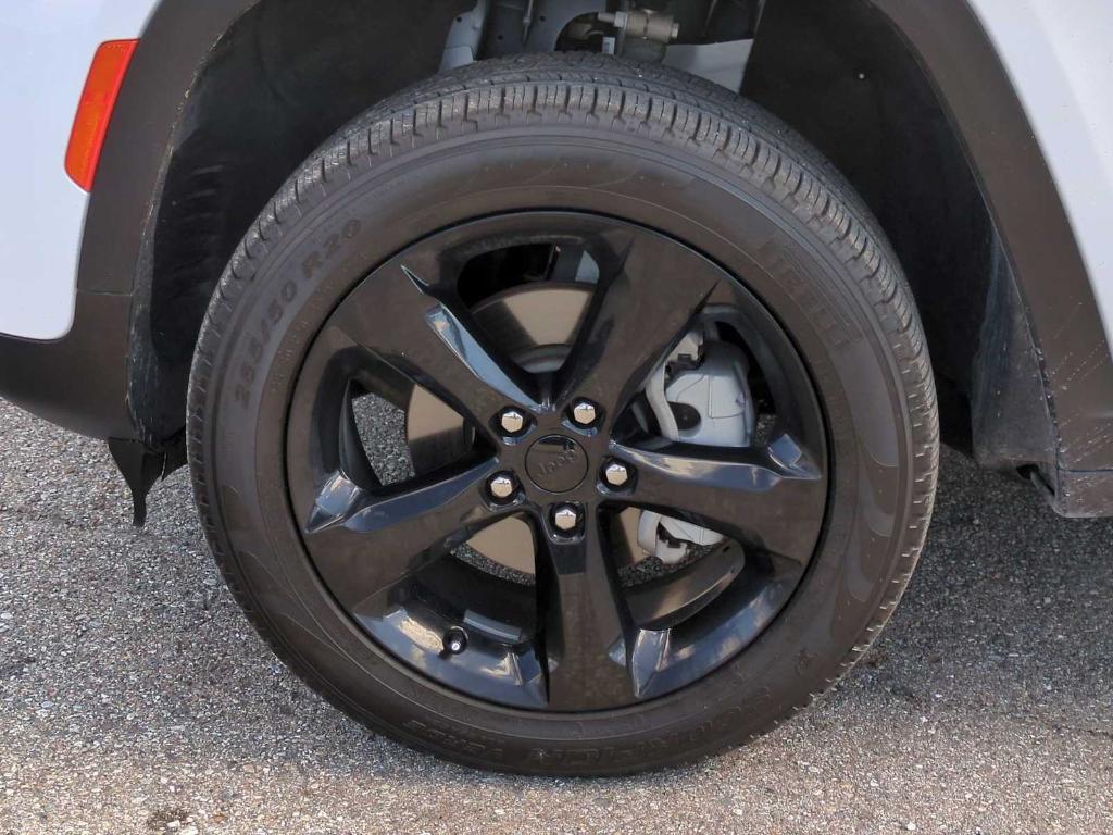 used 2024 Jeep Grand Cherokee car, priced at $35,870