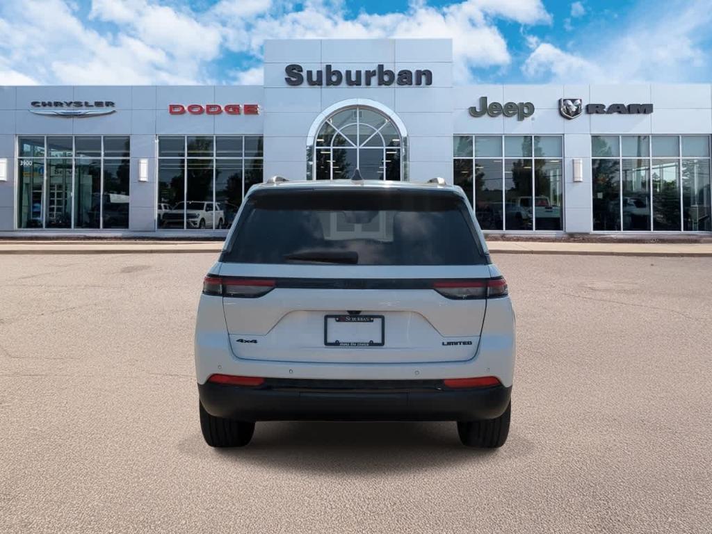 used 2024 Jeep Grand Cherokee car, priced at $35,870