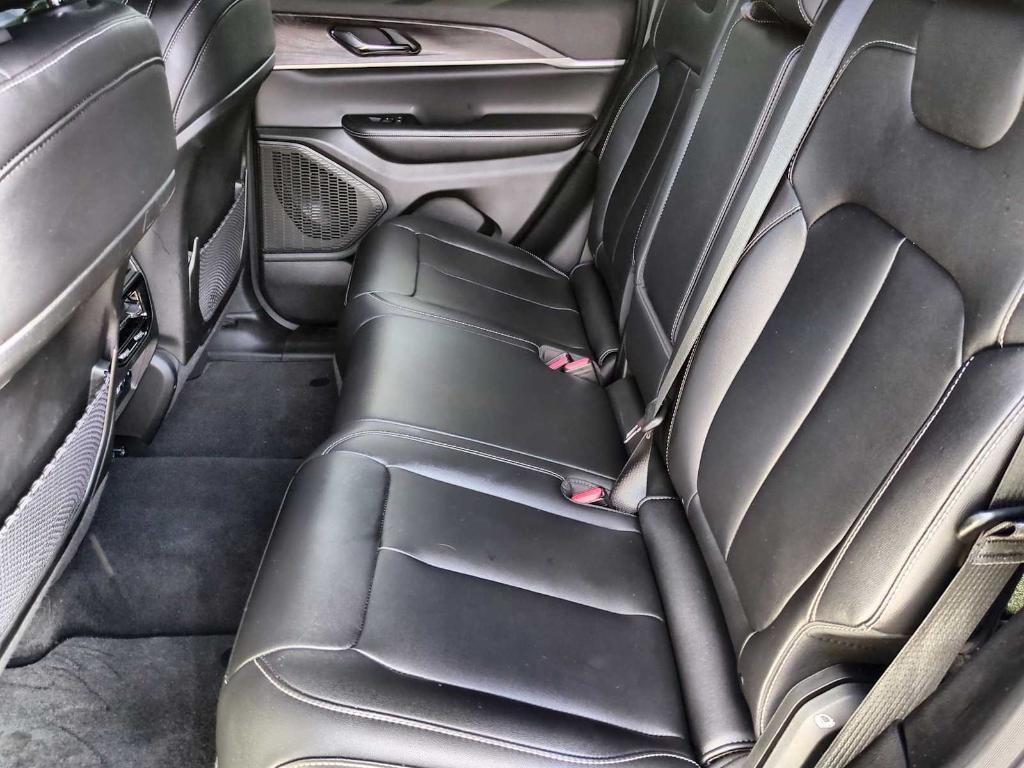 used 2024 Jeep Grand Cherokee car, priced at $35,870