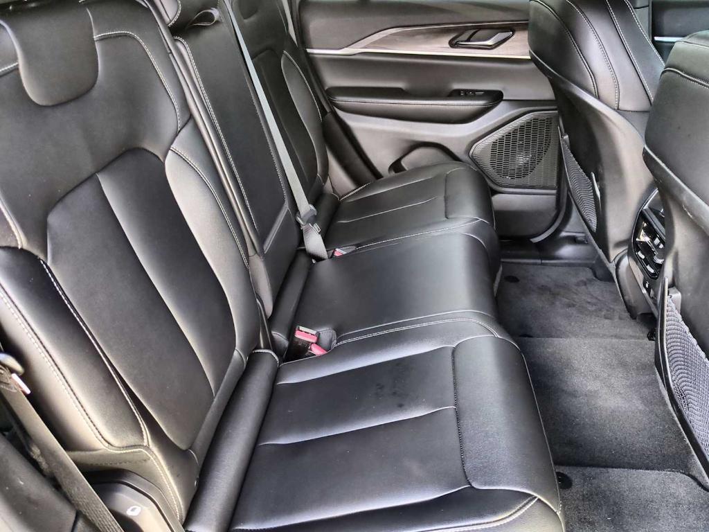 used 2024 Jeep Grand Cherokee car, priced at $35,870