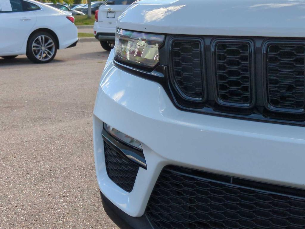 used 2024 Jeep Grand Cherokee car, priced at $35,870