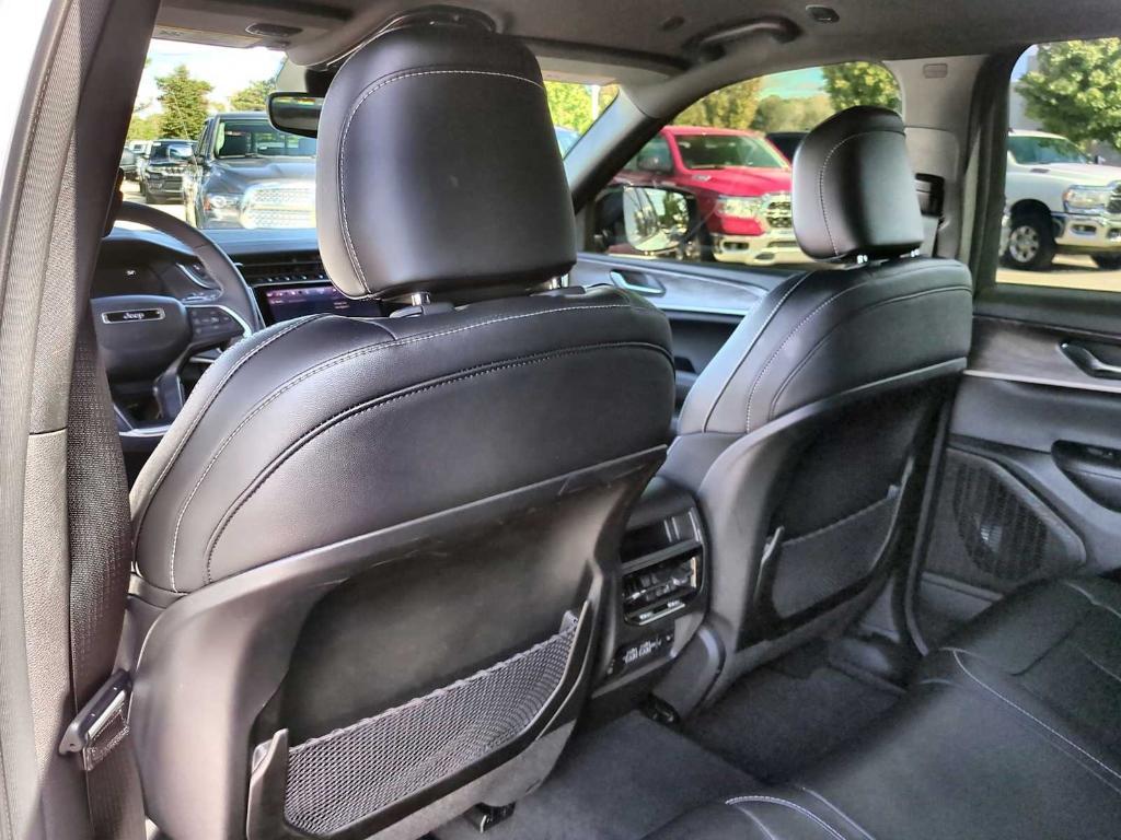 used 2024 Jeep Grand Cherokee car, priced at $35,870