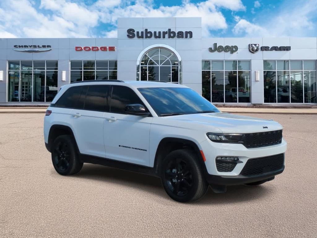 used 2024 Jeep Grand Cherokee car, priced at $35,870