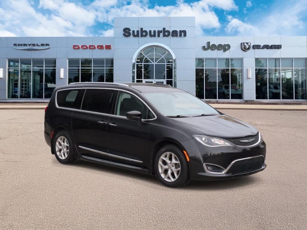 used 2017 Chrysler Pacifica car, priced at $12,488
