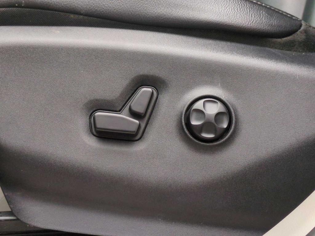 used 2017 Chrysler Pacifica car, priced at $12,488